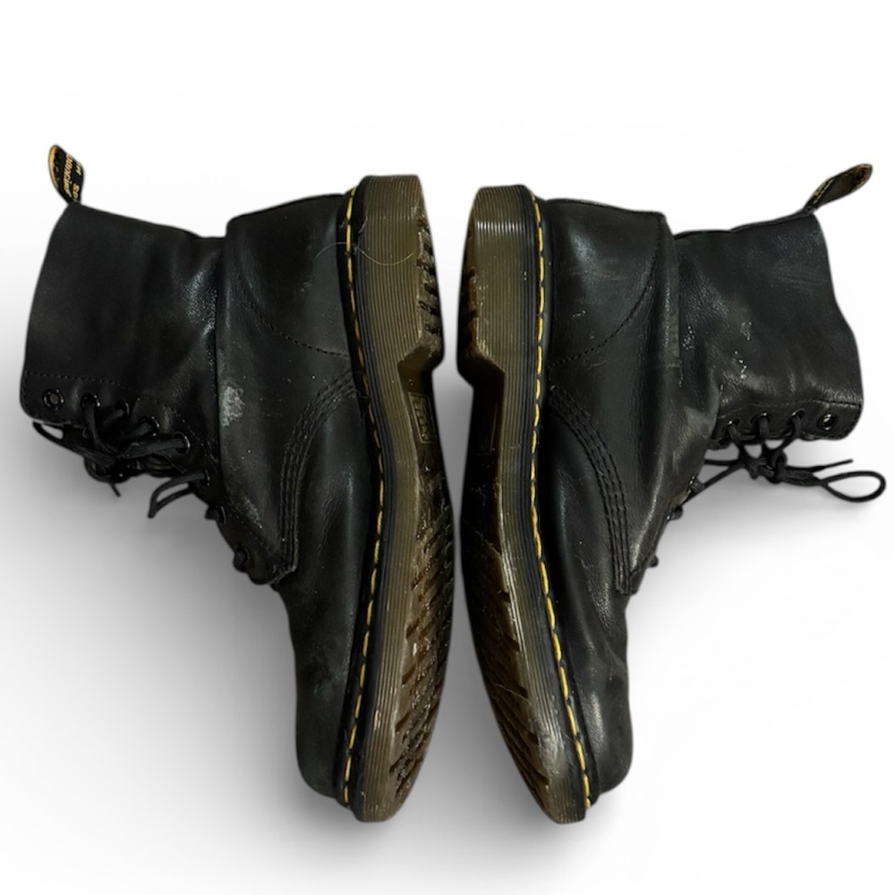 Dr. Marten’s classic combat boots women’s size 9 worn in condition - Picture 2 of 14